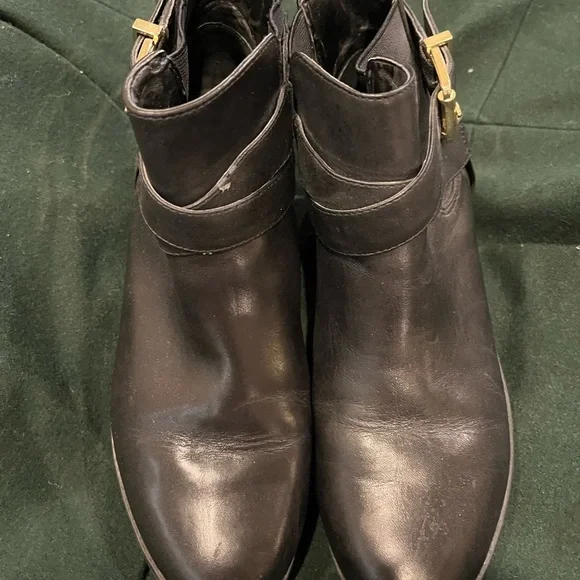 BCBGeneration Krew Black Ankle Booties - Picture 3 of 3